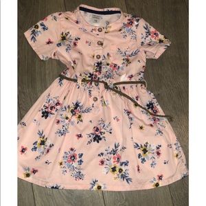 Cute floral dress!! Like new, size 18 mo.